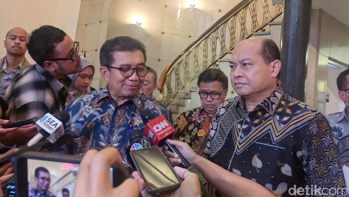 Kepala Danantara Muliaman Hadad