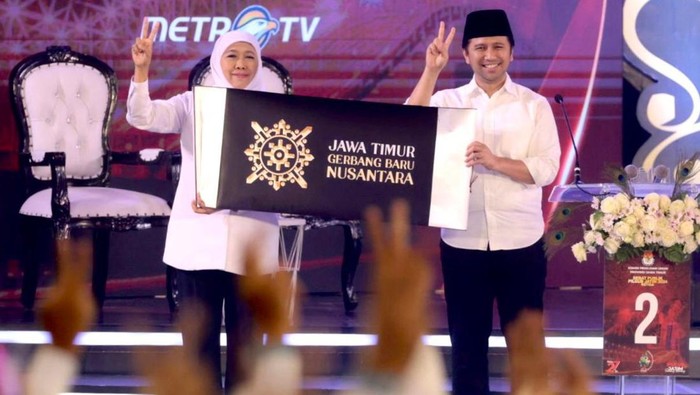 Paslon Gubernur-Wagub Jatim nomor urut 2, Khofifah Indar Parawansa-Emil Elestianto Dardak