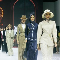 Inilah koleksi terbaru brand Zaskia Zungkar Signature, di ajang Jakarta Fashion Week 2025, bertempat di City Hall, Pondok Indah mall 3, Jakarta Selatan, Jumat [25/10/2024]. Foto: Mohammad Abduh/detikcom.
