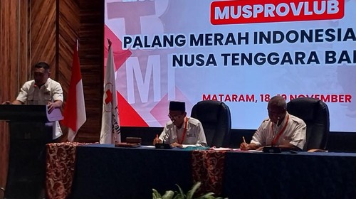 Lalu Herman Mahaputra alias Dokter Jack terpilih menjadi Ketua PMI NTB, Selasa (19/11/2024).