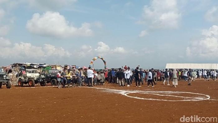 Lapangan sepak bola di TPSA Ciangir Kota Tasikmalaya.