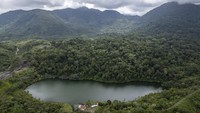 Kerinci Valley di Sumatra menduduki peringkat delapan. Di sini berdiri Gunung Kerinci, gunung berapi tertinggi di Asia Tenggara. Selain mendaki, wisatawan bisa menyusuri hutan lebat Taman Nasional Kerinci Seblat untuk melihat siamang dan harimau Sumatra yang langka. (ANTARA FOTO/WAHDI SEPTIAWAN)