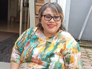 Pengalaman Tak Terlupakan Nunung Melawak di Pemakaman dan Ultah Kuda