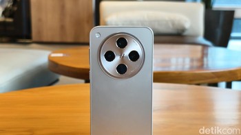 7. Oppo Find X8. Dapur pacu Dimensity 9400 berpadu dengan RAM 16 GB dan memori 1 TB mendapatkan skor 2.823.030. Foto: Adi Fida Rahman/detikINET