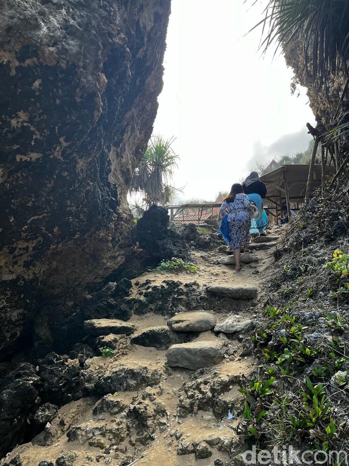 Pantai Mbluluk, Gunungkidul, Yogyakarta