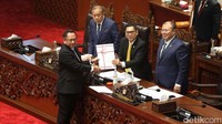 Selain pengesahan RUU tersebut, dalam rapat paripurna ini DPR juga akan menetapkan mitra kerja Badan Penyelenggara Haji RI dan Badan Penyelenggara Jaminan Produk Halal.