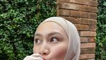 Pose Keren Melody Laksani Eks JKT48 Saat Kulineran dan Menanam Sayuran