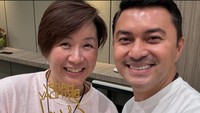 Anjasmara juga sempat merayakan ulang tahun sosok yang ia sebut sebagai Shifu dengan memberinya kue ulang tahun lucu berwarna pink. Foto: Instagram @anjasmara