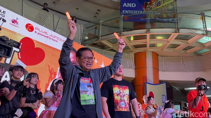 Pramono Anung menghadiri acara wibu di Pluit