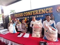 Petani Cirebon Diciduk Usai Jual Pupuk Subsidi Harga Selangit