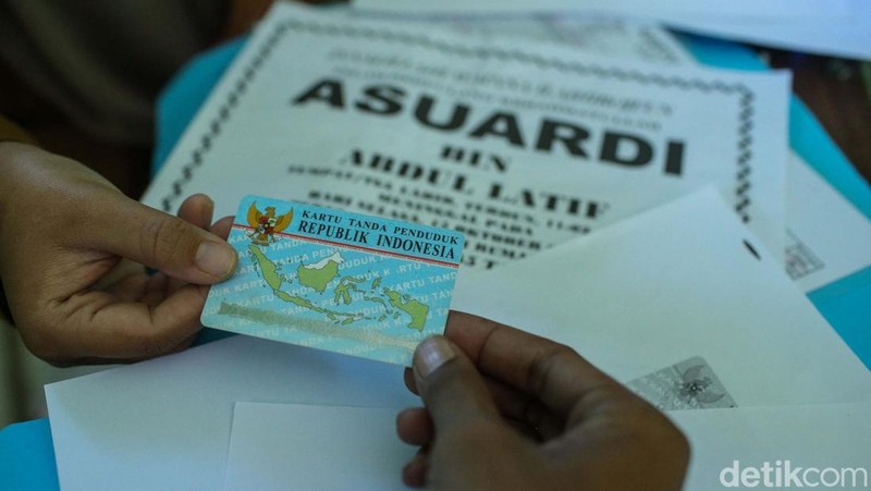 Kantor Desa Rewak, Anambas, telah dilengkapi dengan fasilitas internet BAKTI Komdigi. Hal ini memudahkan pelayanan administrasi untuk masyarakat.