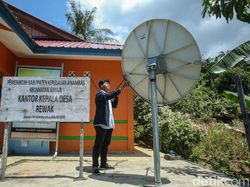 Sinyal Internet Bakti Komdigi Mudahkan Pelayanan Desa Rewak