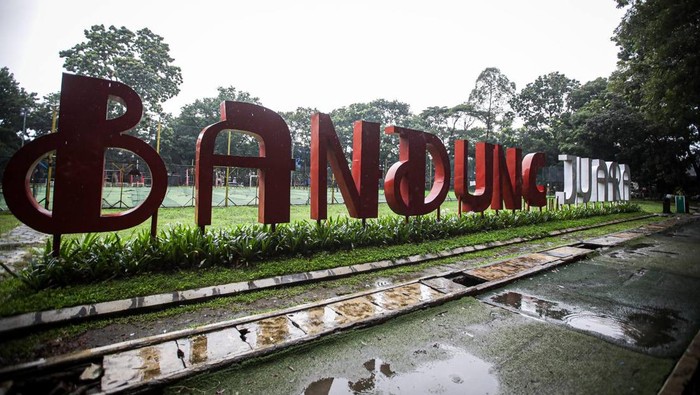 Taman Ciujung Kota Bandung.