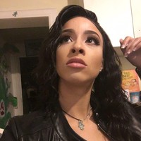 Kabar mengenai hubungan pemilik nama asli Keanna Nichele Jones itu dengan bintang lapangan Prancis dipertegas ketika Nicolas Pepe ketahuan menjadikan wajah Teanne sebagai wallpaper handphone.Foto: Instagram Teanne Trump