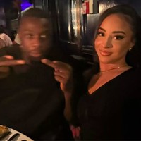 Dalam foto yang diposting Corrine, Pepe tampak mesra dengan Teanne ketika makan malam di sebuah restoran. Teanne pun mengunggah ulang postingan itu yang dianggap mengkonfirmasi kabar kedekatan mereka.Foto: Instagram Teanne Trump