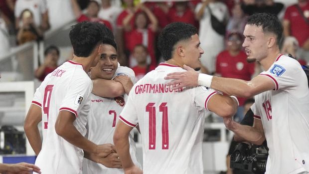 Tim Nasional (Timnas) Indonesia berhasil unggul atas Arab Saudi dalam Kualifikasi Piala Dunia 2026 Zona Asia pada Selasa (19/11/2024). (AP Photo/Tatan Syuflana)