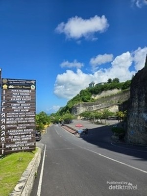 Keindahan Fasilitas dan Keseruan di Pantai Melasti Bali