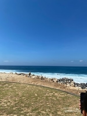 Pantai Melasti Bali yang Begitu Indah, Ini Aneka Fasilitasnya