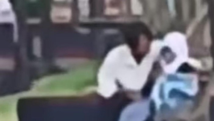 Video Sejoli mesum di Alun-Alun Merdeka Kota Malang
