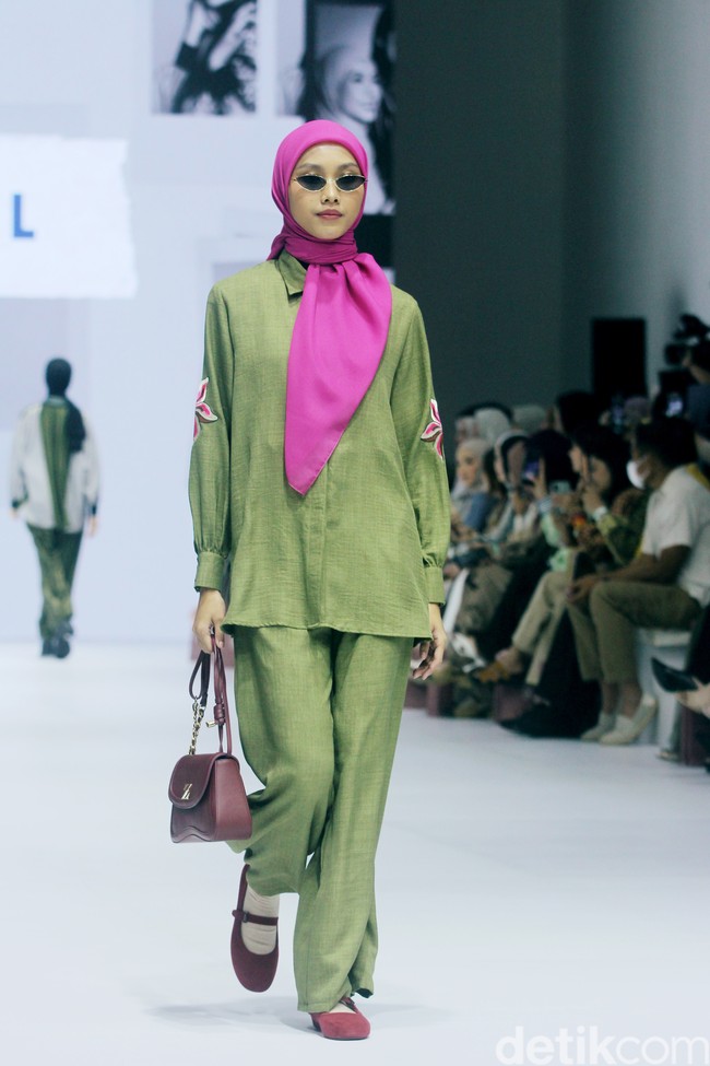 Inilah koleksi terbaru kolaborasi Zaskia Sungkar x NASL di Jakarta Fashion Week 2025, bertempat di City Hall, Pondok Indah mall 3, Jakarta Selatan, Jumat [25/10/2024]. Foto: Mohammad Abduh/detikcom.