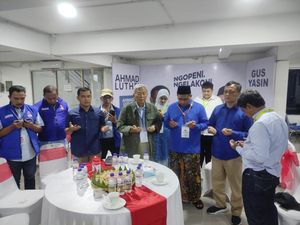 Luthfi-Yasin Salat Magrib-Doa Bersama Jelang Debat Pamungkas