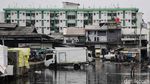 Banjir Rob Genangi Pelabuhan Muara Baru