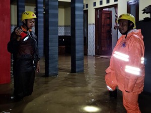 Hujan Lebat dan Angin Kencang Picu Longsor Hingga Banjir di Tulungagung