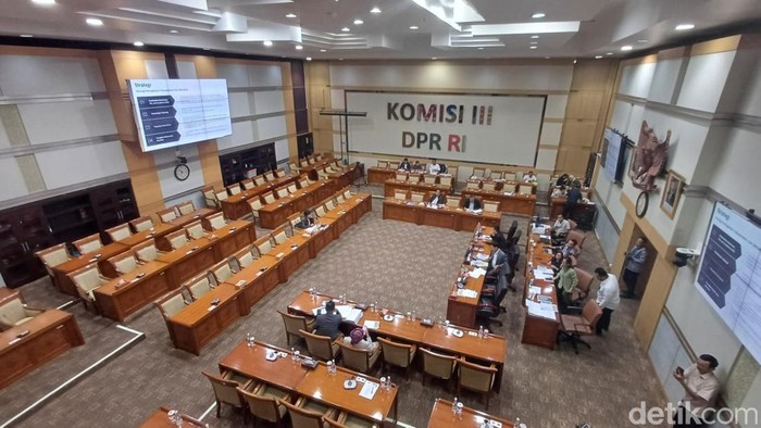 Calon Dewan Pengawas (Cadewas) KPK⁠ Chisca Mirawati mengaku yakin akan tetap menjalankan fungsi pengawasan terhadap KPK jika terpilih menjadi anggota Dewas KPK (Firda Cynthia Anggrainy Al Djokya/detikcom)
