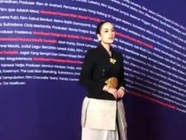 Video: Chelsea Islan Hiatus Syuting 2 Tahun Demi Produseri Film Rose Pandanwangi