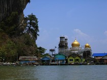 Melihat Lebih Dekat Desa Terapung Muslim di Thailand