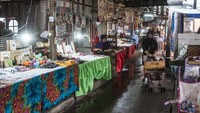 Salah satu mata pencarian masyarakat di Pulau Koh Panyi ini adalah memancing dan menjual souvenir serta makanan kepada wisatawan yang berkunjung. Foto: iStock