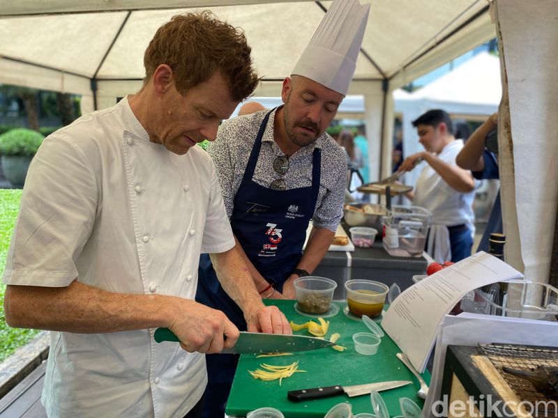 Diplomasi Sambal untuk memperingati 75 tahun hubungan diplomatik Inggris dan Indonesia.