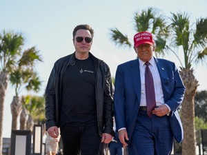 Puluhan Warga AS Demo: Tidak Ada yang Memilih Elon Musk!