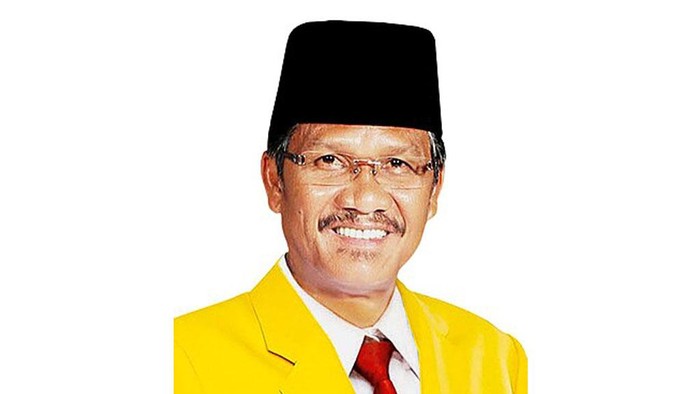 Eks Bupati Kuansing, Sukarmis. (Internet)