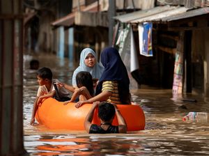 Filipina Kebanjiran Usai Diterjang Topan Man-Yi