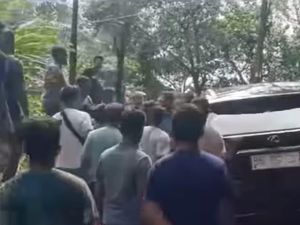 Rombongan Ketua DPP NasDem Diduga Diserang di Tapteng, Ada yang Kena Tikam