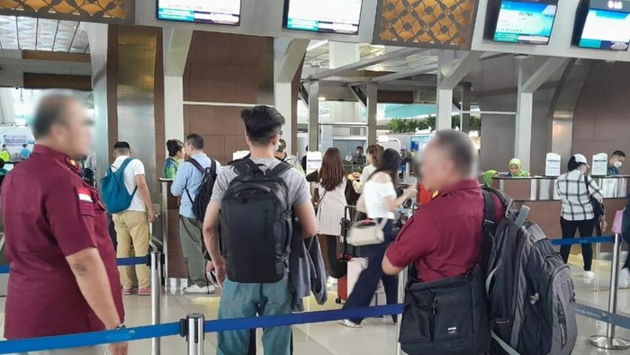 Kantor Imigrasi Bandung deportasi WNA Taiwan.