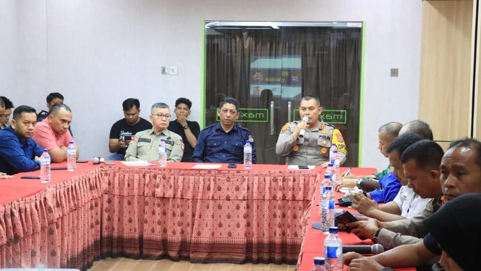 Kapolres Dumai AKBP Dhovan Oktavianton saat gelar rapat bersama jelang debat publik Pilkada Dumai. (Dok Humas Polres Dumai)