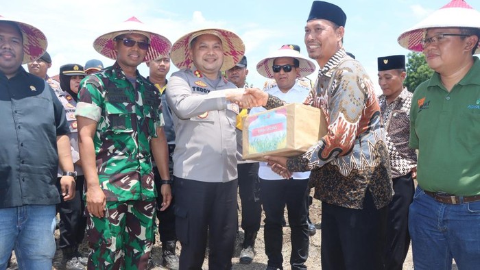 Kapolres Pasuruan AKBP Teddy Chandra