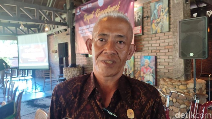 Ketua KPU Tabanan I Wayan Suwitra saat ditemui detikBali di Tabanan, Rabu (20/11/2024).