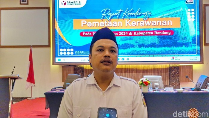 Koordinator Divisi Pencegahan, Partisipasi Masyarakat dan Hubungan Masyarakat Bawalu Kabupaten Bandung, Dede Sodikin