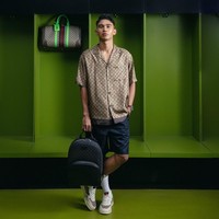 Sneakers dan tas ransel Gucci melengkapi penampilannya. Foto: Instagram/@marselinoferdinan10