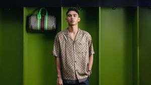 7 Potret Marselino Ferdinan Jago Pose di Luar Lapangan, Jadi Model Gucci