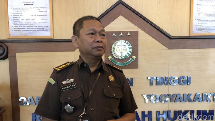 Kasi Penkum Kejati DIY, Herwatan saat ditemui wartawan di kantornya, Rabu (20/11/2024).