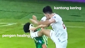 Timnas Indonesia harus bermain dengan 10 orang setelah Justin Hubner mendapat kartu merah pada menit ke-89. Foto: Screenshot media sosial