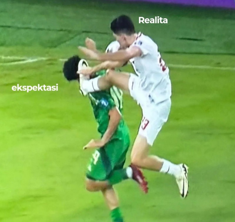 Dalam laga melawan Arab Saudi, bek Timnas Indonesia Justin Hubner diberi kartu merah karena menghalangi dan menjatuhkan pemain lawan saat melakukan tendangan bebas cepat. Momen ini ramai jadi meme.