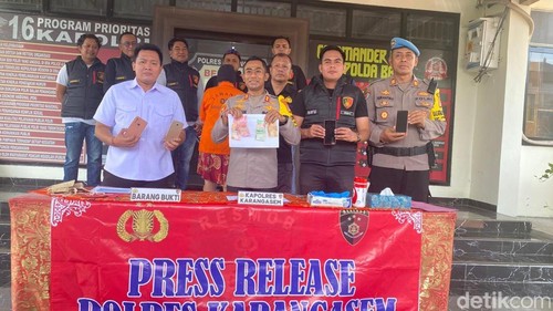 Polres Karangasem saat melakukan press release terkait pengungkapan kasus prostitusi, Rabu (20/11/2024) (I Wayan Selamat Juniasa/detikBali)