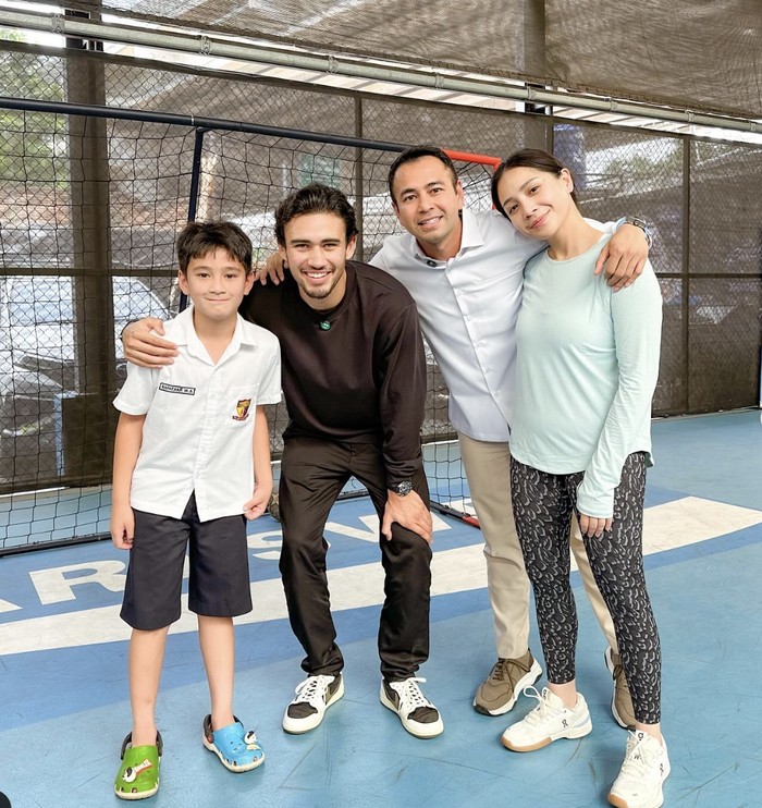 Nathan Tjoe-A-On Disuguhi Nasi Liwet Saat ke Rumah Raffi Ahmad Nathan Tjoe-A-On Disuguhi Nasi Liwet Saat ke Rumah Raffi Ahmad