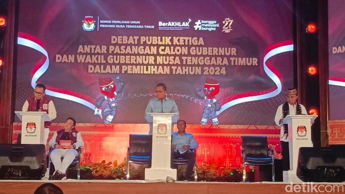 Para paslon hadir dalam debat terakhir Pilgub NTT 2024, Rabu (20/11/2024) malam.