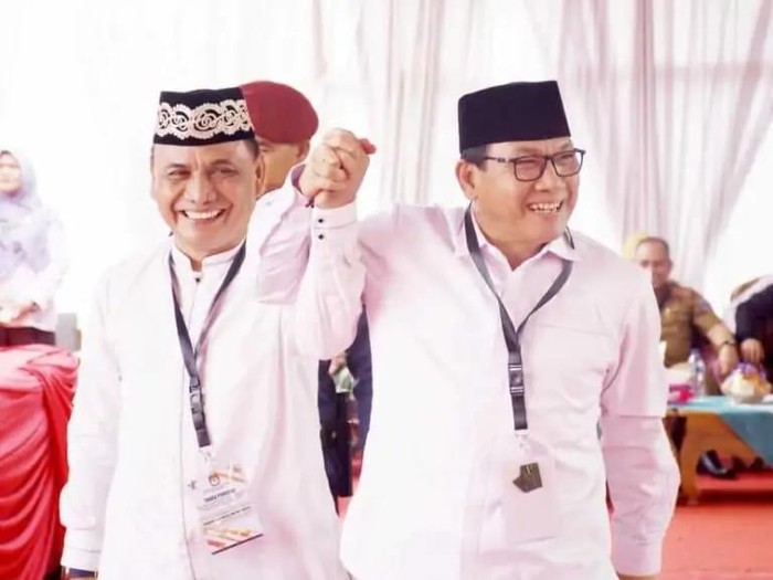 Pasangan petahana Wahdi Siradjudin - Qomaru Zaman di Pilkada Kota Metro 2024